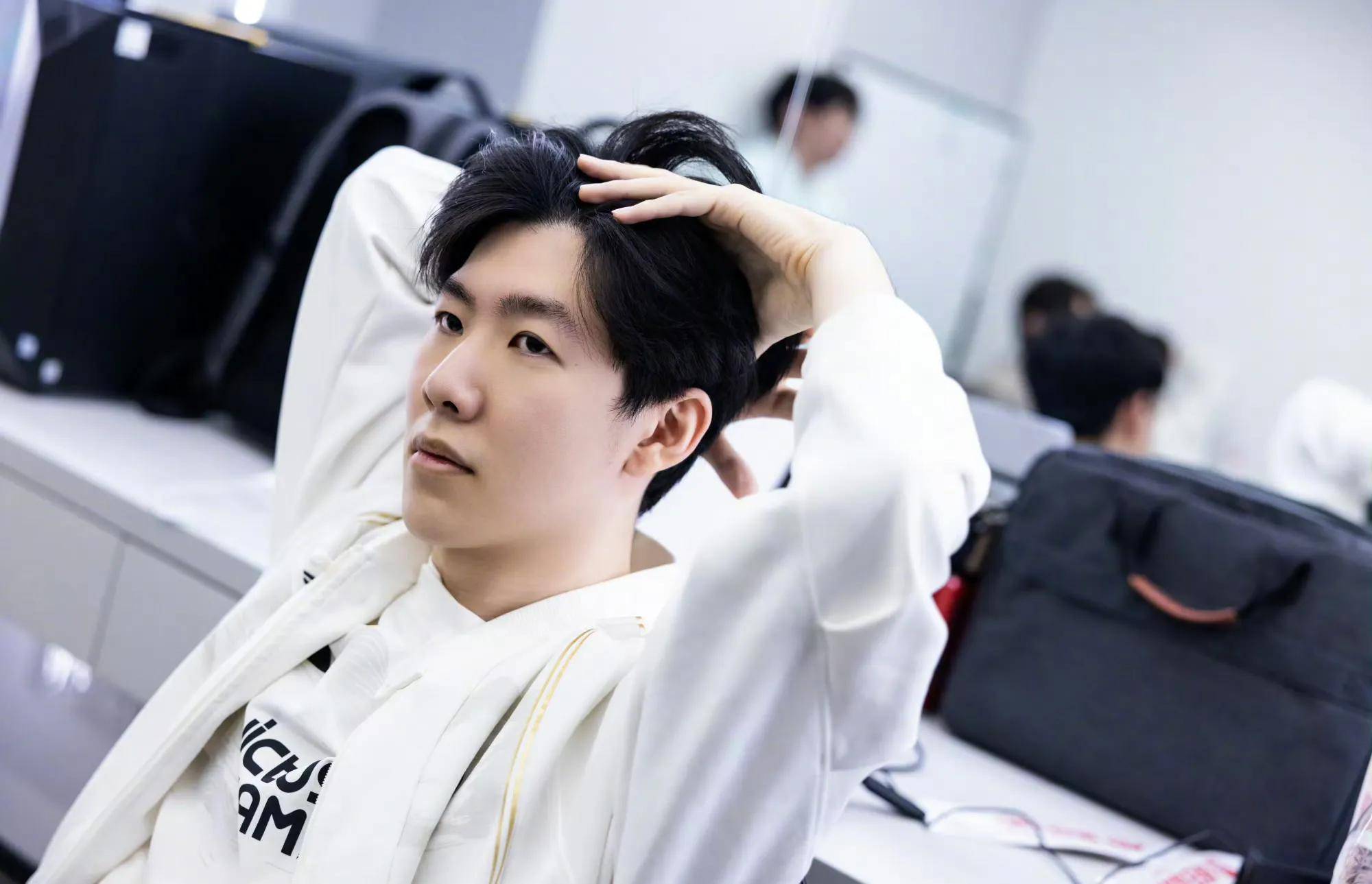 恐怕会让他 恐怕会让他