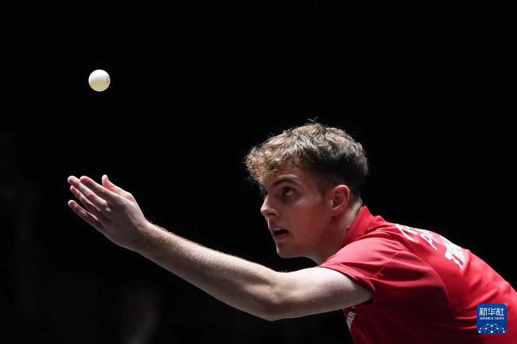 通过巧妙地 通过巧妙地